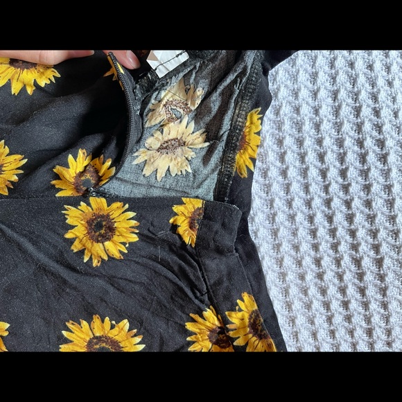 SOLD Sunflower Matching Set 🌻 - Picture 4 of 5